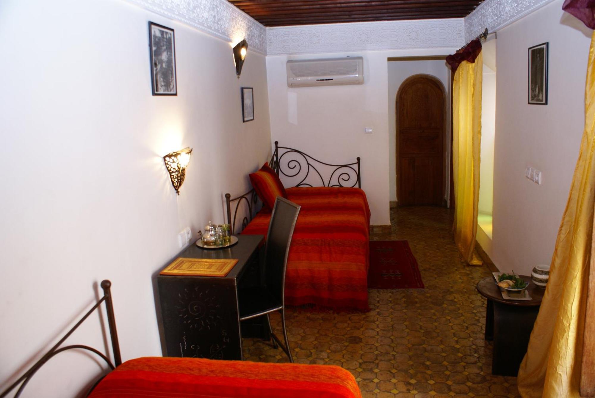 Riad Attarine Фес Екстериор снимка